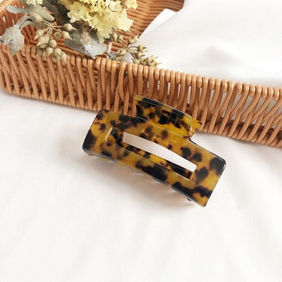 Large Cloudy Geometric Hair Claw